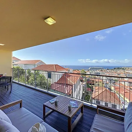 The View By Atlantic Apartment *